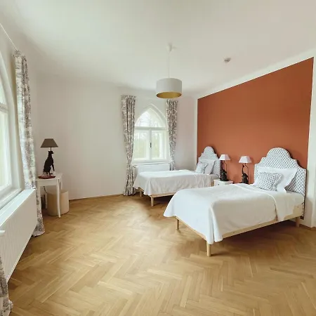 - Zamek Cerveny Hradek U Sedlcan Janov (Pribram)
