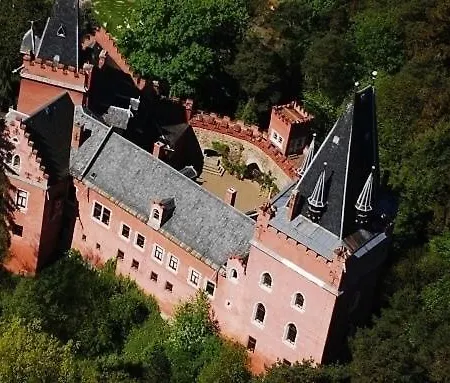 - Zamek Cerveny Hradek U Sedlcan * Janov (Pribram)